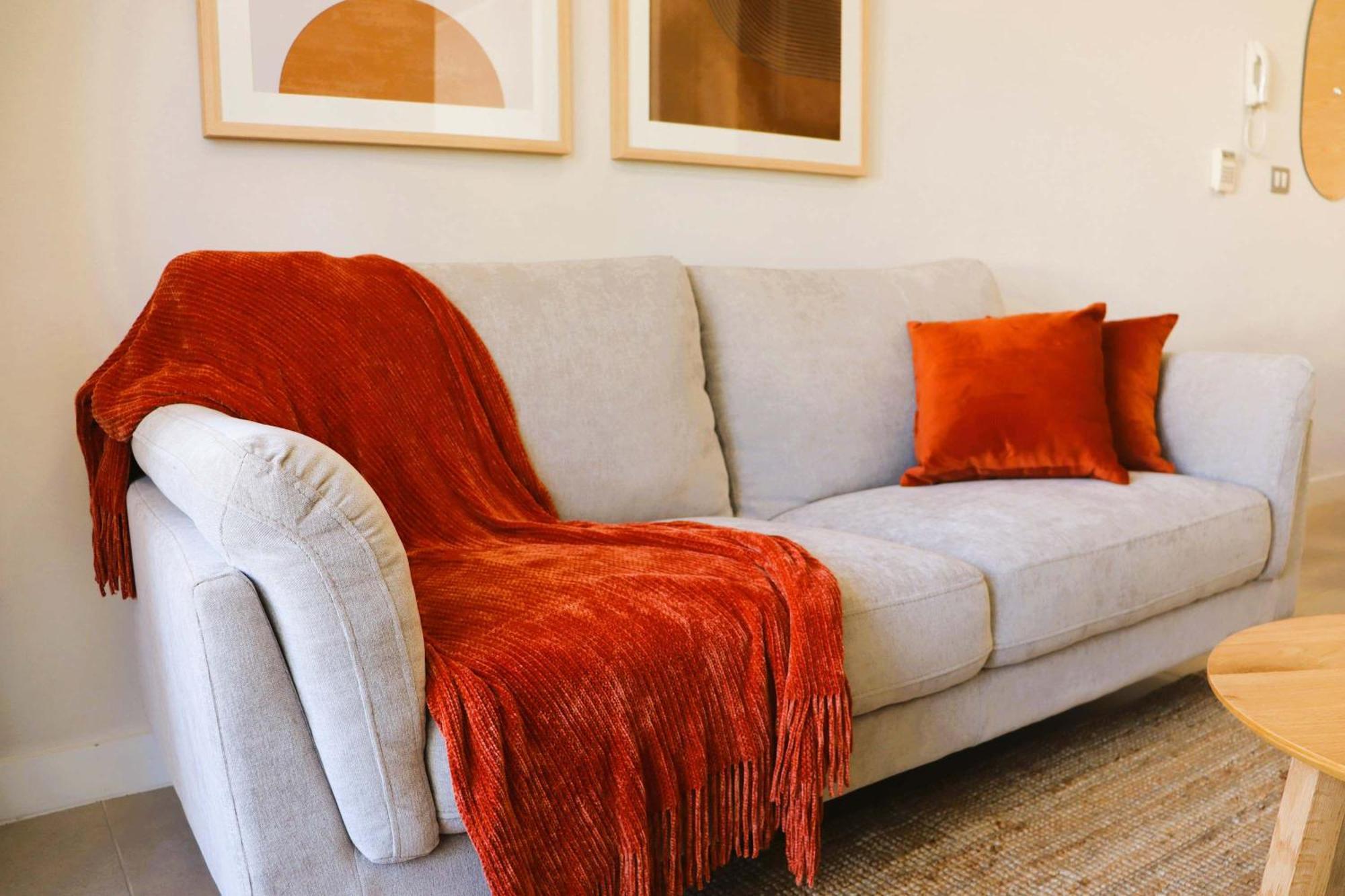 Apartment Hom I Amplio Depto 1d1b Cerca Al Mertro Plazaegana Santiago